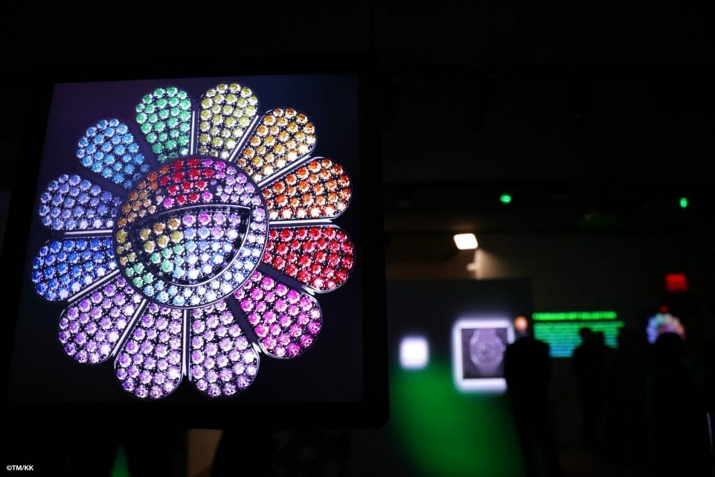 La fleur souriante présentée à New York.