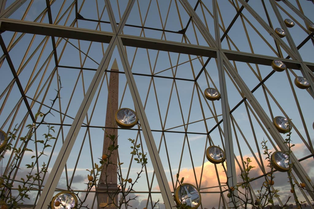 Phares on Place de la Concorde